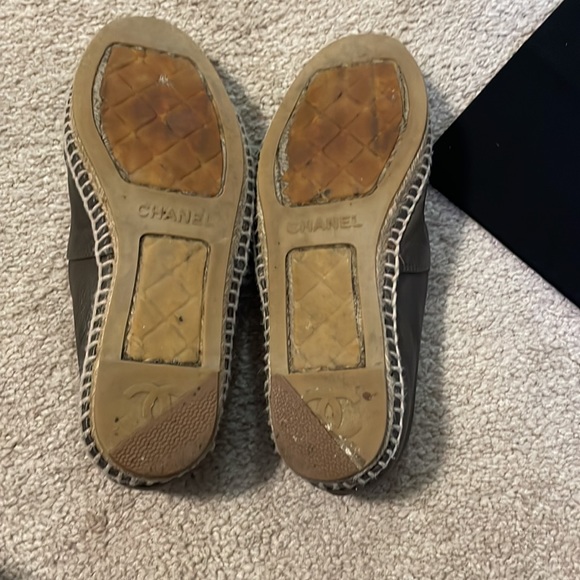 Authentic Chanel leather espadrilles, size 37 - Picture 7 of 11